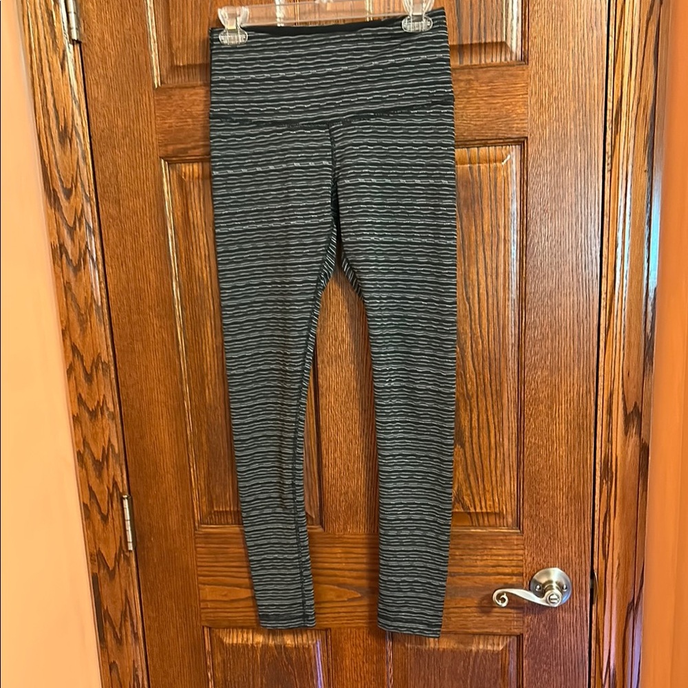 Reflex Gray Textured Leggings